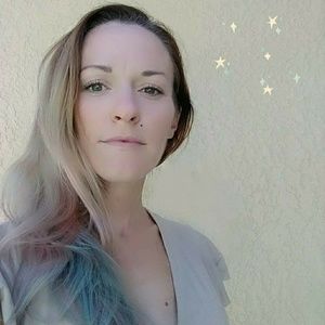 Meet your Posher, Jenny